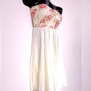 Lovely Floral Lace Fabric Dress